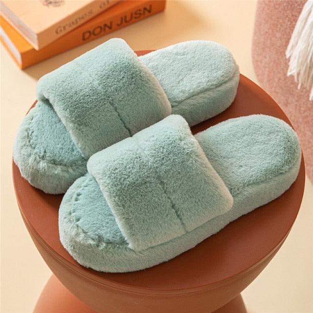 Winter Home Slippers Women Plush Fluffy Flip Flops Warm Shoes Soft Thick Soled Indoor Bedroom Fur Slides Women's Fuzzy Open Toe House Slippers Fancy Plush Slippers