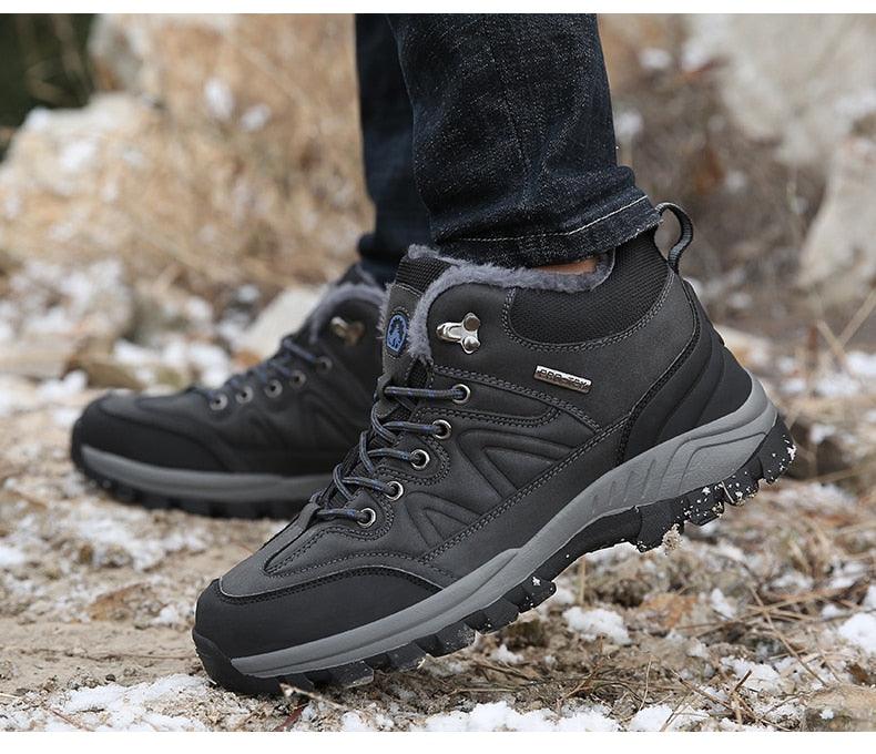 Winter Men's Boots Warm Snow Boots High Quality Leather Waterproof Outdoor Men Hiking Boots Waterproof Non-Slip Trail Fur Lined Ankle Boots Leather Winter Shoes