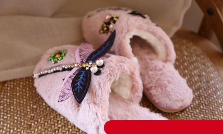 Winter Woman Warm Home Slippers Women Diamond Flip Flops Fur Slides Anti-slip Indoor Slippers Slip On Bedroom Shoes Memory Foam Wool Lining Indoor Ourdoor Non Skid Slippers