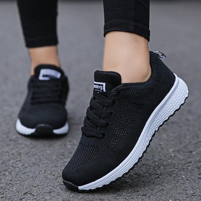 Women Casual Fashion Breathable Walking Mesh Flat Shoes White Sneakers Summer New Fashion Women's Vulcanized Running Sneakers Walking Tennis Shoes