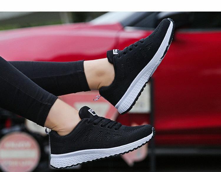 Women Casual Fashion Breathable Walking Mesh Flat Shoes White Sneakers Summer New Fashion Women's Vulcanized Running Sneakers Walking Tennis Shoes