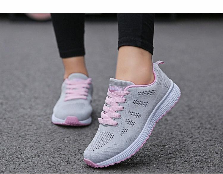 Women Casual Fashion Breathable Walking Mesh Flat Shoes White Sneakers Summer New Fashion Women's Vulcanized Running Sneakers Walking Tennis Shoes