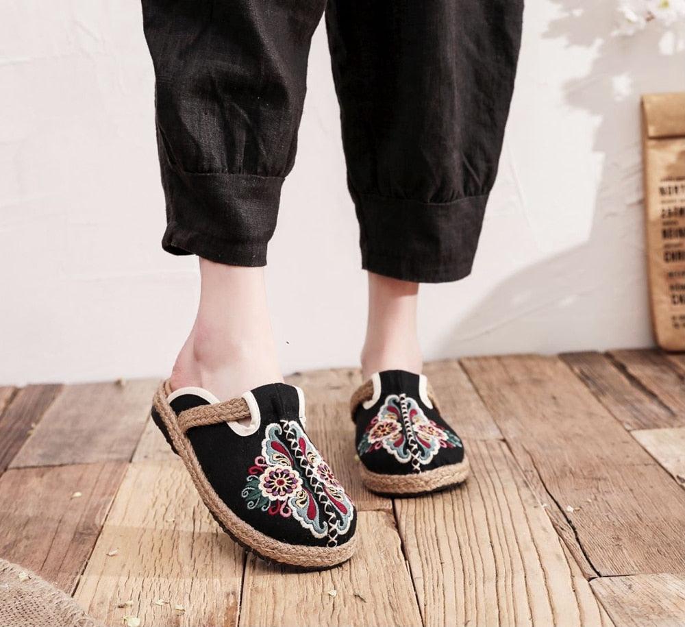 Women Casual Linen Handmade Mules Flat Slippers Retro Vegan Summer Canvas Comfortable Espadrille New Women Shoes Slides Flat Summer Style Handmade Retro Slippers