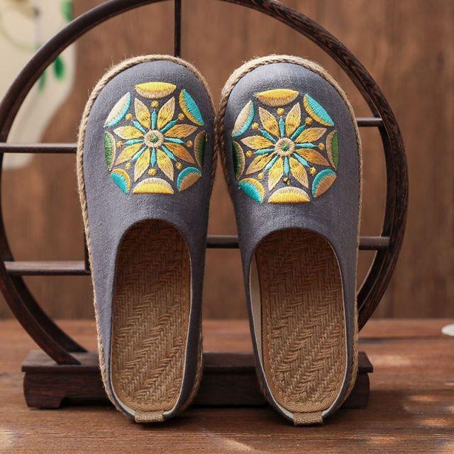 Women Casual Linen Handmade Mules Flat Slippers Retro Vegan Summer Canvas Comfortable Espadrille New Women Shoes Slides Flat Summer Style Handmade Retro Slippers