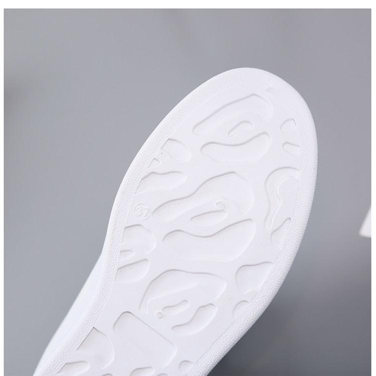 Women Casual New Spring Sneakers Fashion Embroidered White Sneakers Breathable Flower Lace-Up Leather Casual Sports Flat Low Top Sneaker