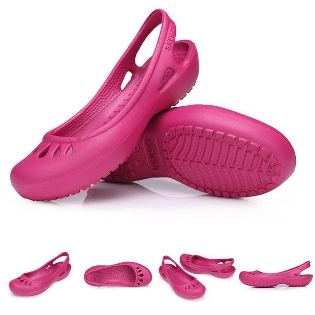 Women Clogs Modern Sandals Home Non-slip Summer Shoes Flat Slippers Plastic Waterproof Garden Shoes Classic Clog Casual Slip On Water Shoe Sandal Indoor Outdoor Slipper