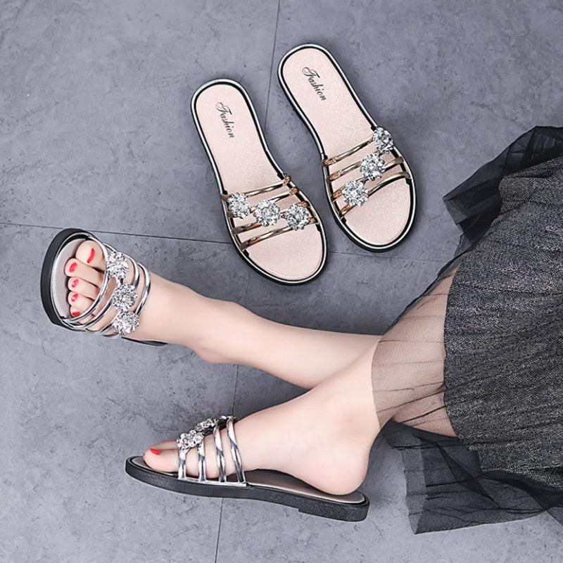 Women Fashion Silver High Quality Anti Skid Beach Sandals Lady Casual Golden Crystal Summer Home Sandals Women's T-Strap Thong Crystal Rhinestone Glitter Stretch Flat Sandal