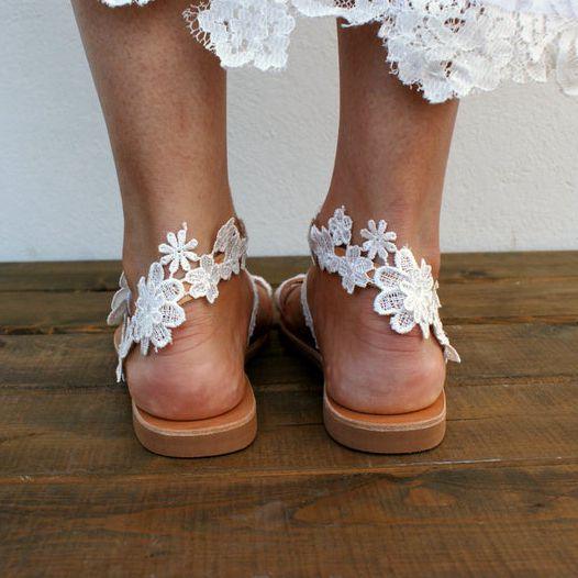 Women Flat Shoes Summer Bohemian Sandal Lace Straps Floral Style Sandal White Beach Shoes Clip Toe Casual Lace Floral Beach Flip Flop Comfy Shoes Summer Elegant Toe Ring Sandals