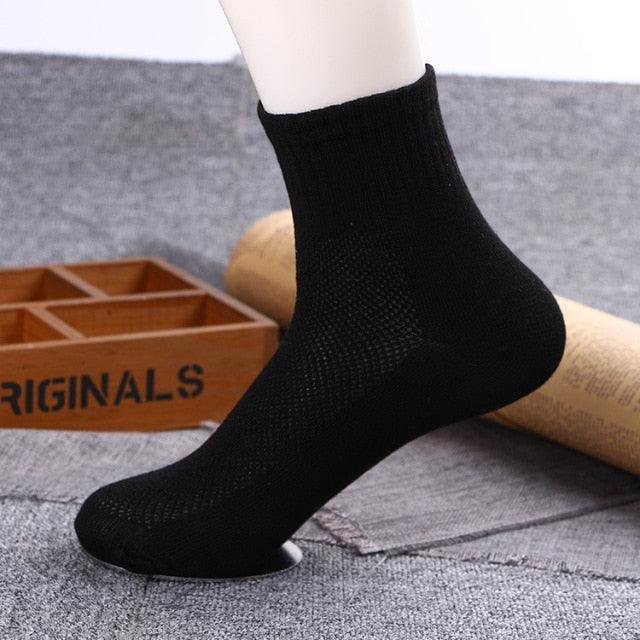 Women Korea Funny Socks Long Socks Black Cool Socks Harajuku GD Hip Hop Cotton Skateboard Socks Men New Trend Daisy Socks Men