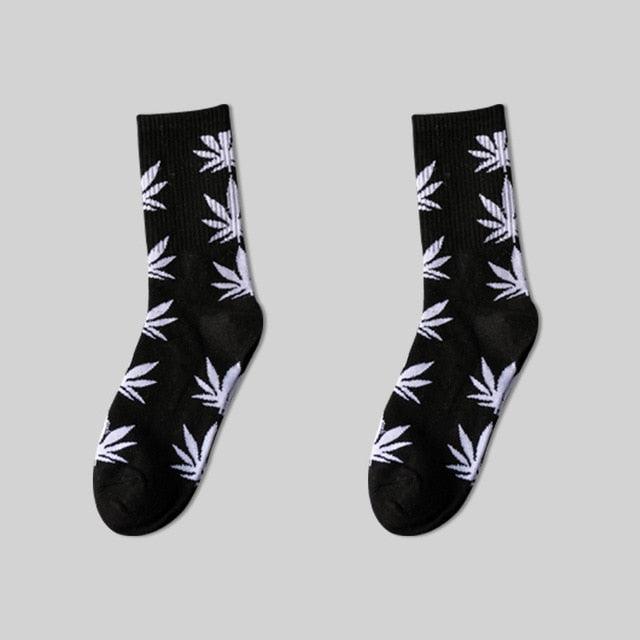 Women Korea Funny Socks Long Socks Black Cool Socks Harajuku GD Hip Hop Cotton Skateboard Socks Men New Trend Daisy Socks Men