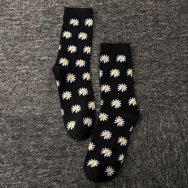 Women Korea Funny Socks Long Socks Black Cool Socks Harajuku GD Hip Hop Cotton Skateboard Socks Men New Trend Daisy Socks Men