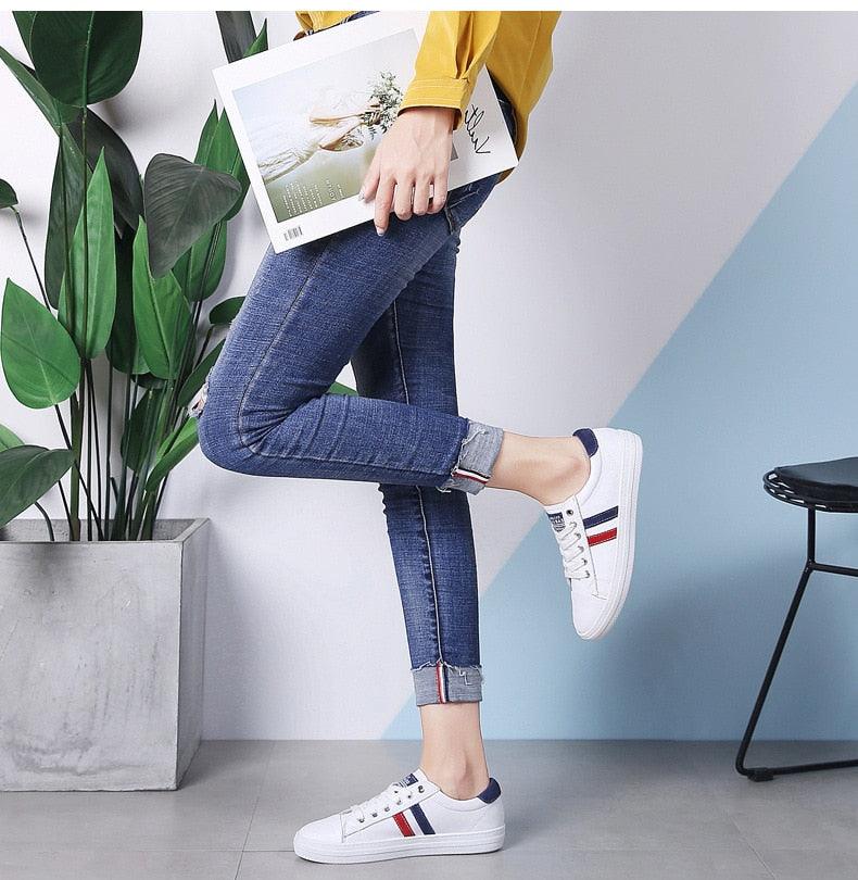 Women's Genuine Leather Sneakers Women Casual Fashionable Sports Shoes Vulcanized Woman White Flat White Sneakers Leather Casual Shoes White Tennis Sneakers