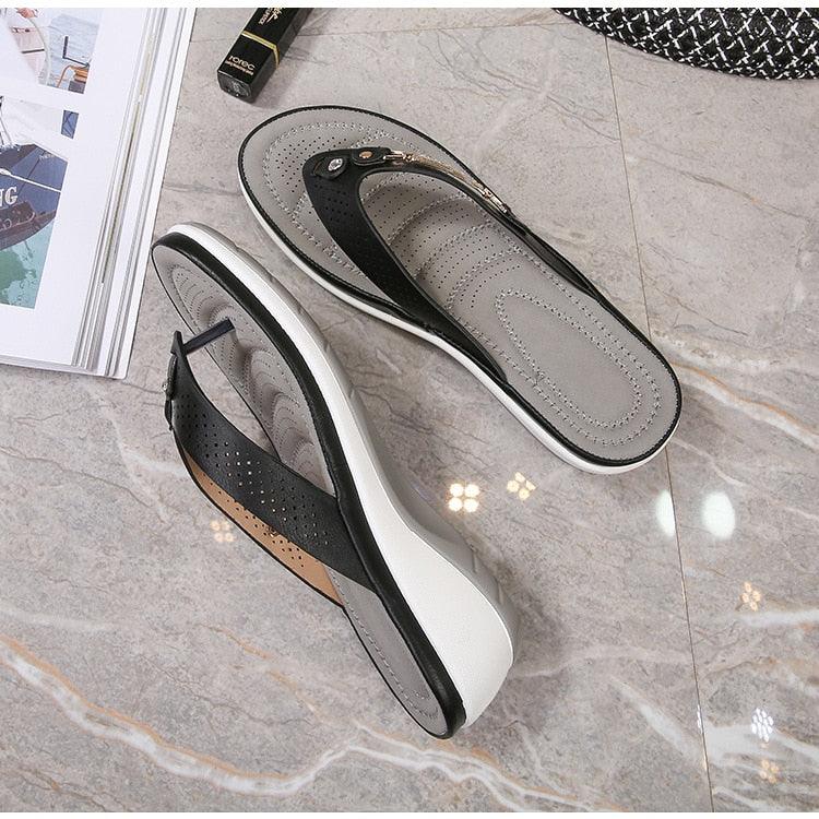 Women's Summer New Fashion Metal Button Slides Beach Shoes Modern Sandals Women Outside Platform Comfort Thong Style Flip Flops Sandals With Arch Support Thick Sole Outdoor Flip Flops