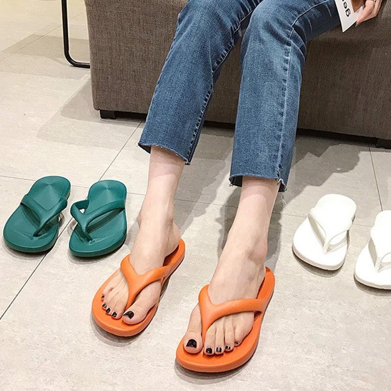 Women Sandals New Design Gold Chain Closed Toe Slip On Mules Shoes Flat Heels Square Head Casual Slides Summer Slippers Open Toe Flat Sandals Metal Chain PU Leather Slides Shoes