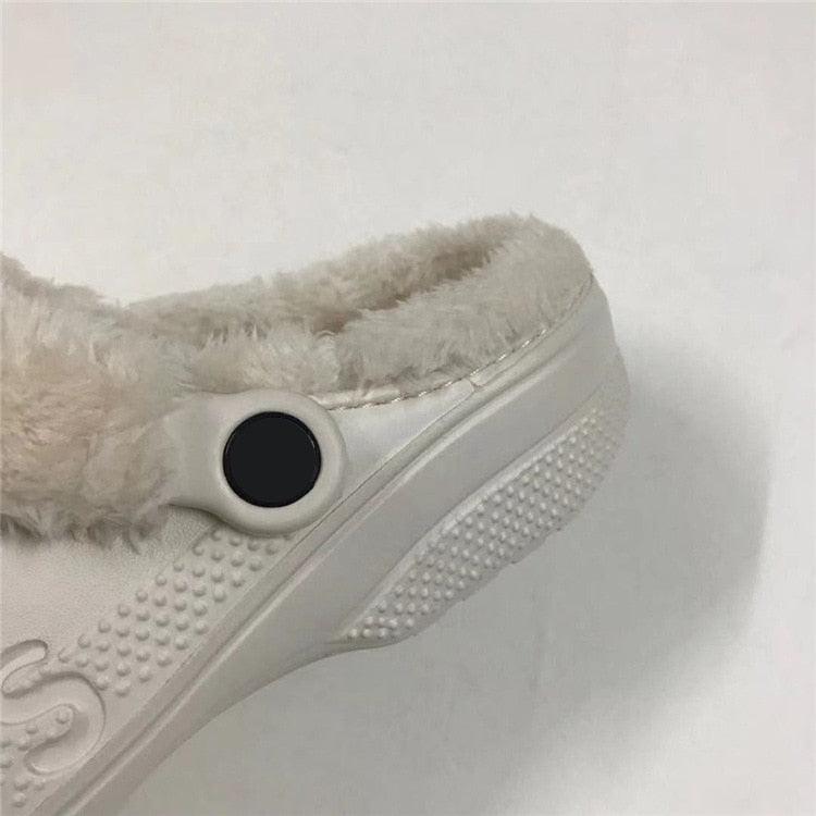 Women Sandals Winter Hole Slippers Outside Shoes For Women Slippers For Home Men's and Women's Classic Lined Clog Warm And Fuzzy Slippers Fur Lined Clogs Winter Garden Shoes Warm House Slippers