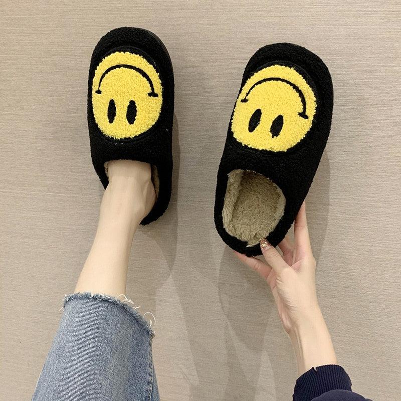 Women Smiley Slippers Fluffy Home Warm Fur Slippers Smiley Face Household Couple Slippers Indoor Warm Home Non-Slip Couple Style Casual Shoes Indoor Outdoor Anti-Skid Plush Fleece Lined House Shoes