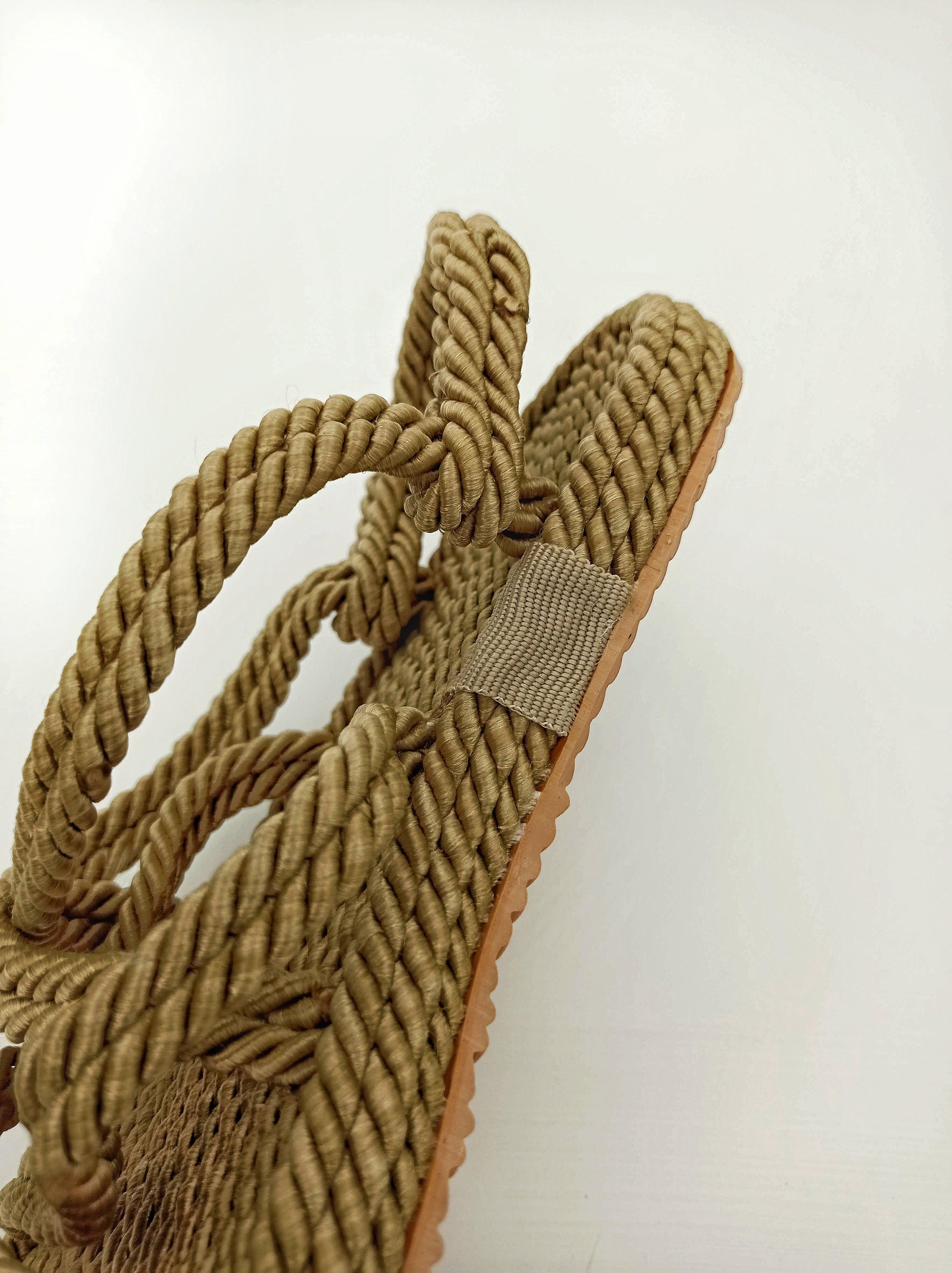 Women Summer Straw Rope Mesh Sandals Cross Tied Flat Sea Beach Casual Light Multi Elegant Design Flip Flop Trend Fashion High Quality Handmade Natural Comfortable Walking Sandals With Arch Support For Women