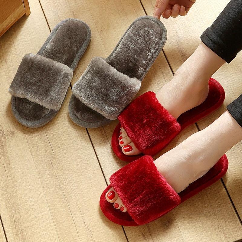 Women Winter Heart Shoes Woman Slides Plush Home Slippers Indoor House Shoes Winter Warm Fur Slippers With Embroidered Heart Details Soft And Warm House Slippers With Cushioned Insole