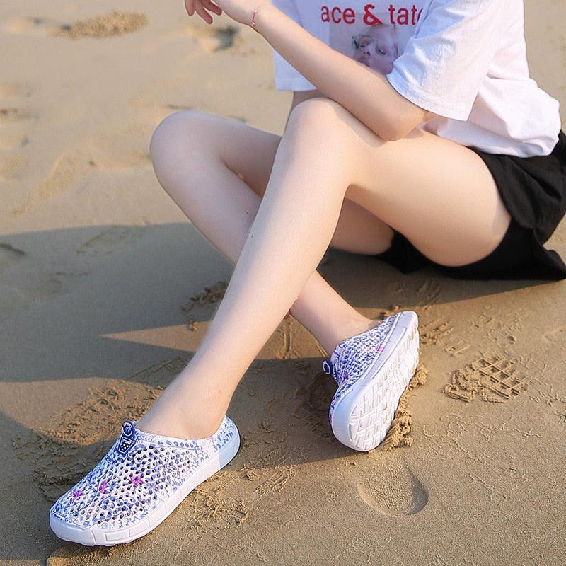 Womens Casual Clogs Breathable Beach Sandals Valentine Slippers Summer Slip On Women Flip Flops Shoes Sandals Quick Drying Slippers Walking Lightweight Rain Beach Summer Pool Water Shoes