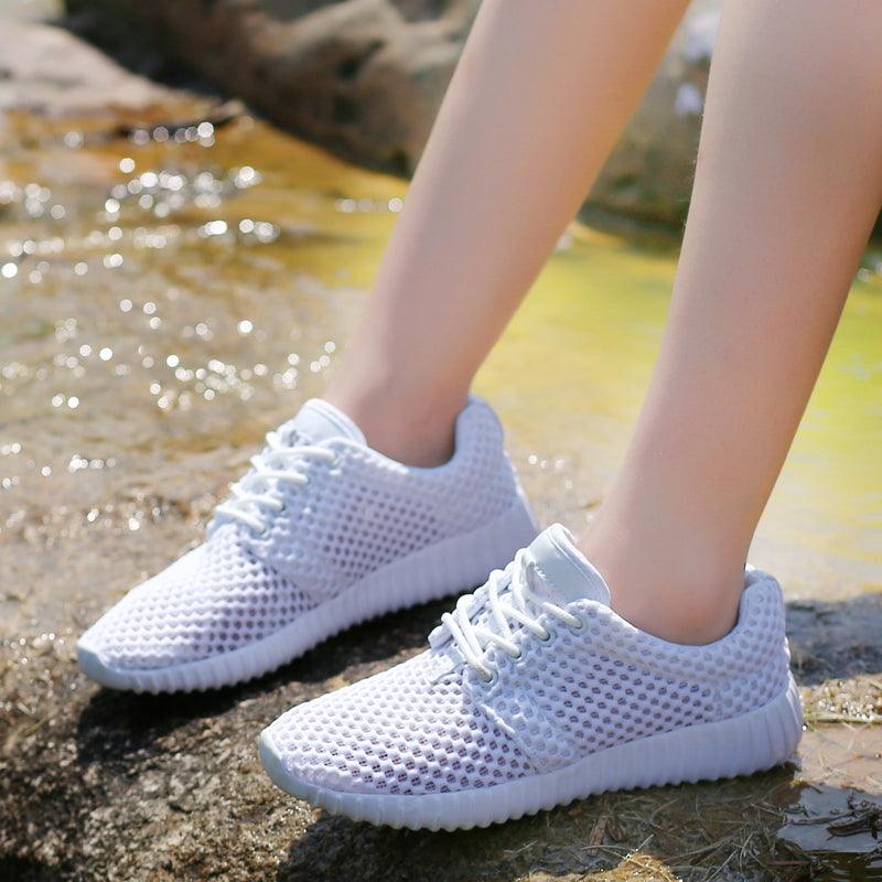 Womens Fashion Casual Sneakers Lightweight Comfortable Breathable Lace-up Mesh Couples Shoes Lightweight Casual Walking Shoes Breathable Mesh Fashion Sneakers