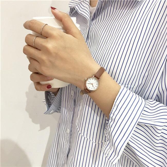 Womens Fashion White Small Watches Quartz Wristwatch Simple Leather Band Fashion Simple Ladies Quartz Watches Mini Ultra-Thin Analog Watches For Girls Students