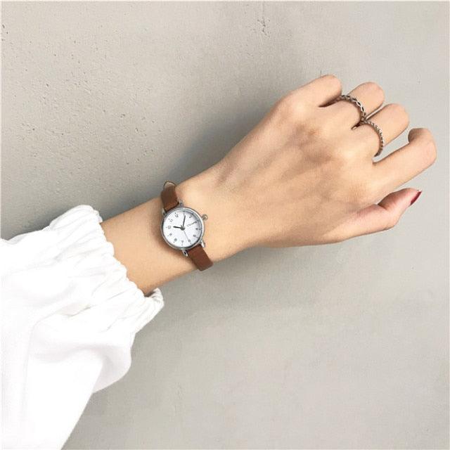 Womens Fashion White Small Watches Quartz Wristwatch Simple Leather Band Fashion Simple Ladies Quartz Watches Mini Ultra-Thin Analog Watches For Girls Students