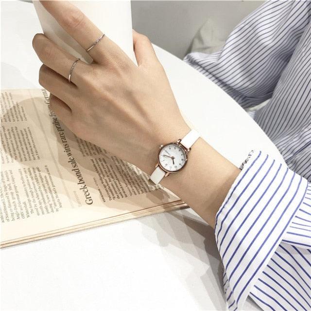 Womens Fashion White Small Watches Quartz Wristwatch Simple Leather Band Fashion Simple Ladies Quartz Watches Mini Ultra-Thin Analog Watches For Girls Students